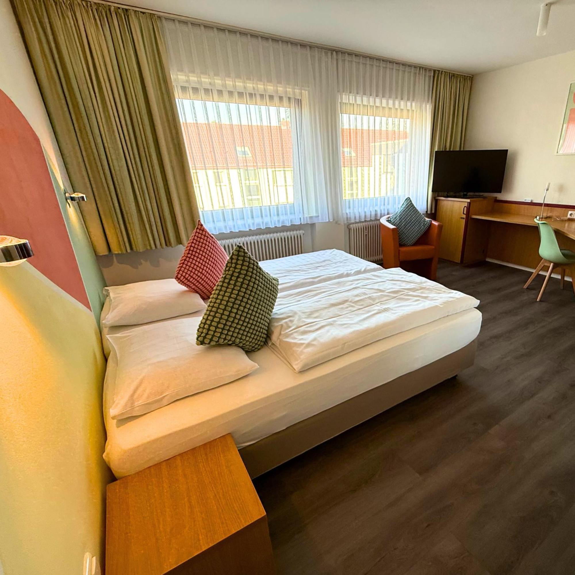 Colourful Hotel Bielefeld Extérieur photo
