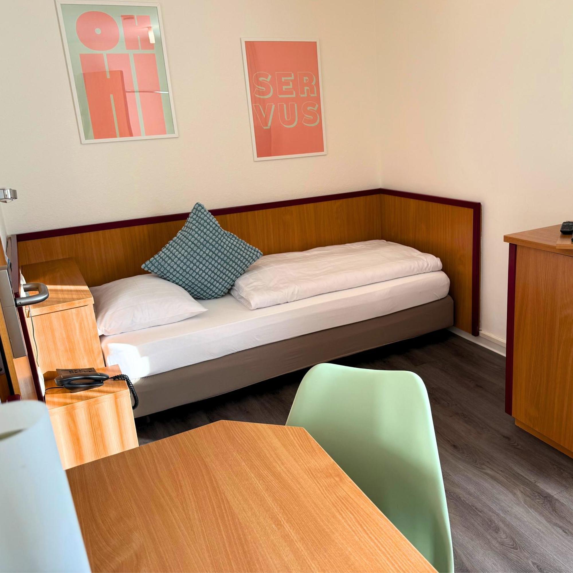 Colourful Hotel Bielefeld Extérieur photo