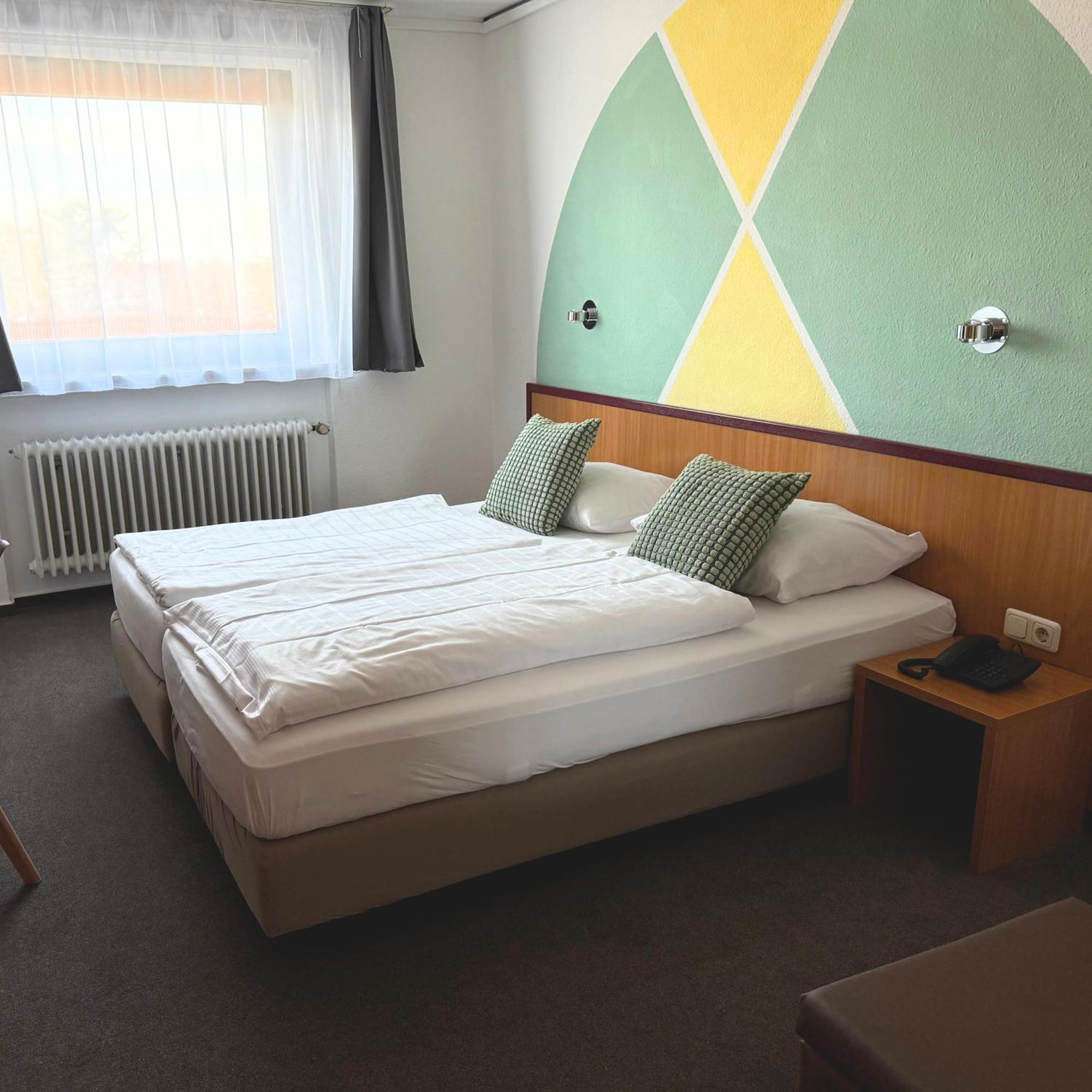 Colourful Hotel Bielefeld Extérieur photo