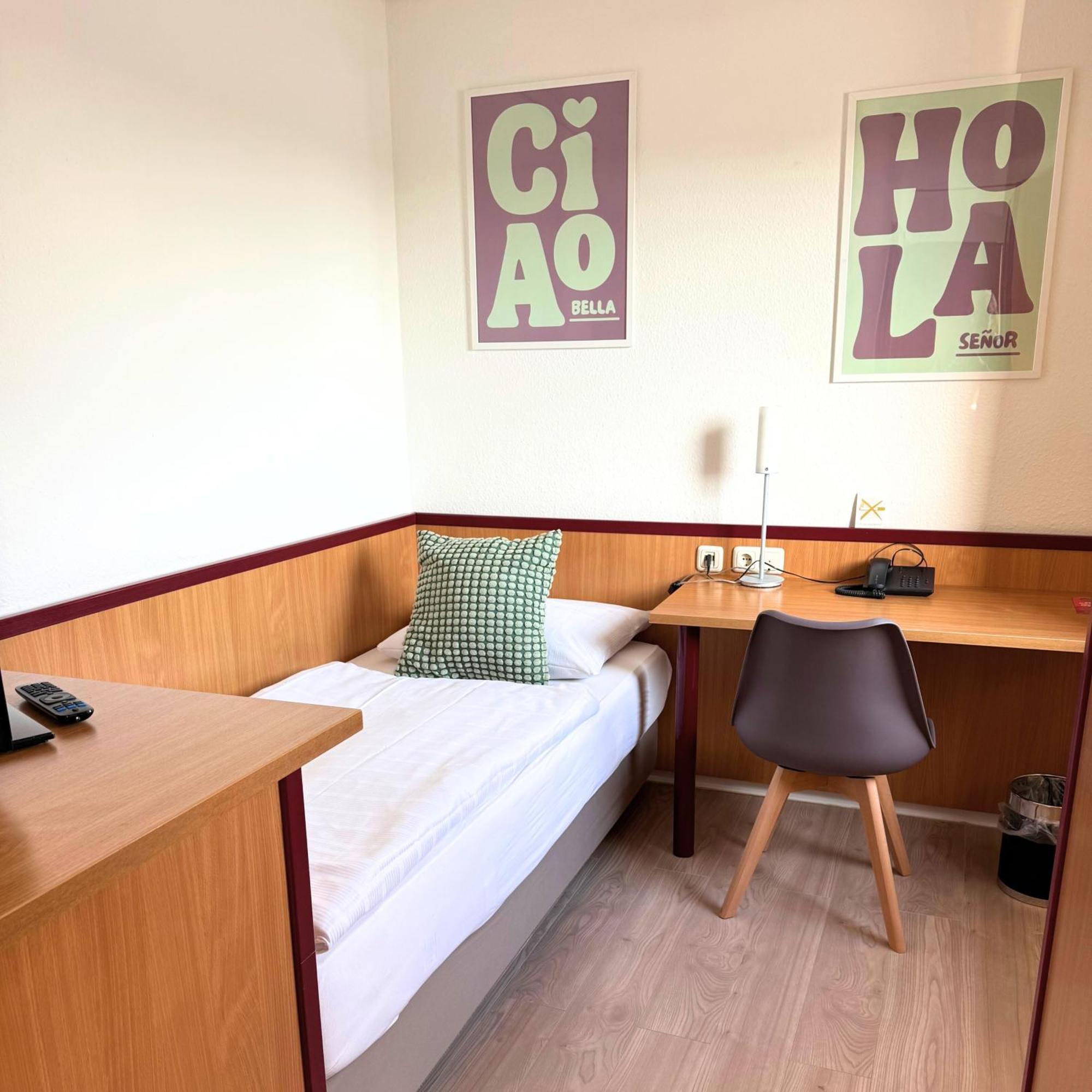 Colourful Hotel Bielefeld Extérieur photo